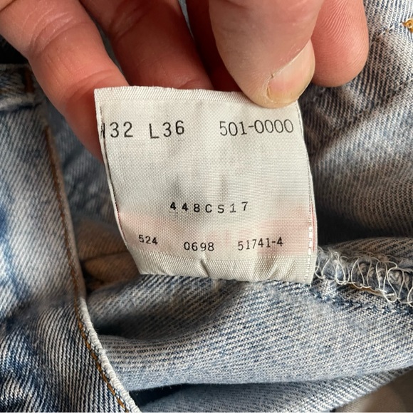Levi's 501xx Jeans Size 32x36 Distressed Blue Denim Button Fly Light Wash USA - Picture 16 of 16